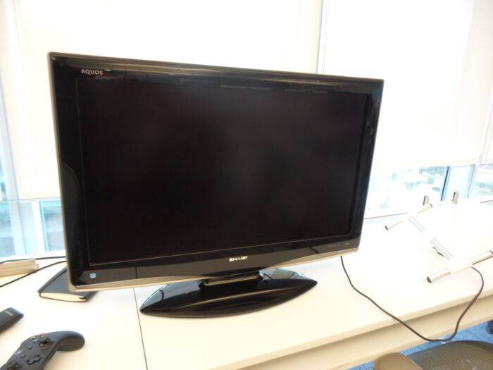 Lote 041  -  Pantalla Sharp