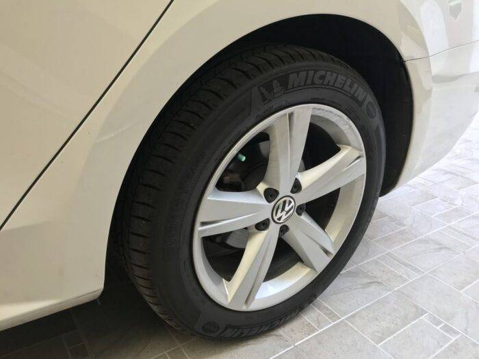 Lote 001 - Automóvil VW Passat Sport año 2014 - Imagen 12