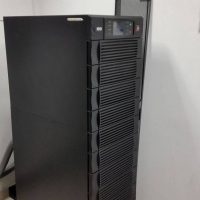 Lote 122  - UPS Tripp Lite con banco de baterías