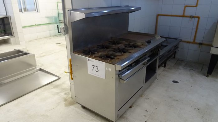 Lote 073 - Estufa con 6 quemadores y parrilla, Campana de extracción, Estructura de estufa sin quemadores - Imagen 2