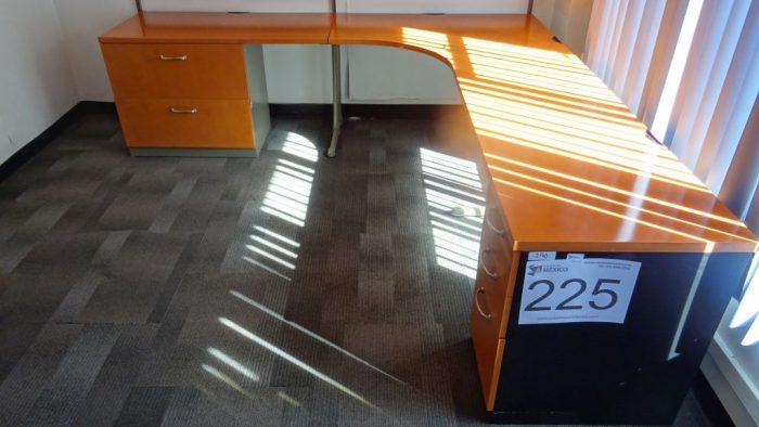 Lote 225 - Escritorio en "L" con archivero - Imagen 5