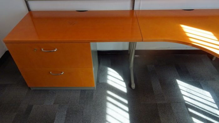 Lote 225 - Escritorio en "L" con archivero - Imagen 6