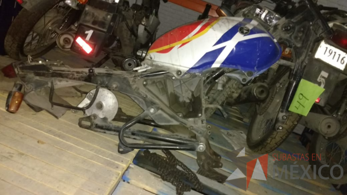 Lote 004 - Motocicleta Yamaha YBR125C Express modelo 2012