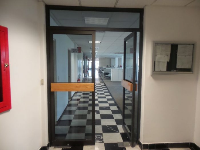 Lote 145 - Puerta de vidrio dos hojas con acabado de madera - Imagen 6