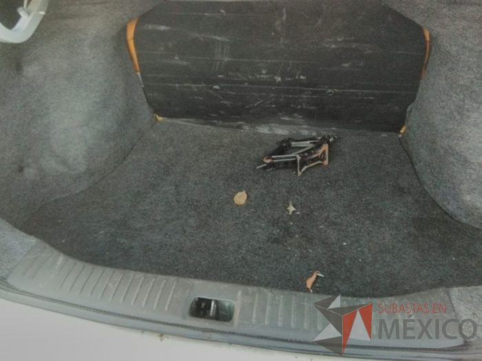 Lote 002 - Nissan TIIDA 2013 - Imagen 21