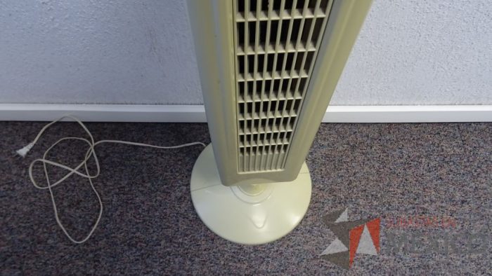 Lote 115 - 3 Ventiladores de torre marca MAJESTIC - Imagen 10
