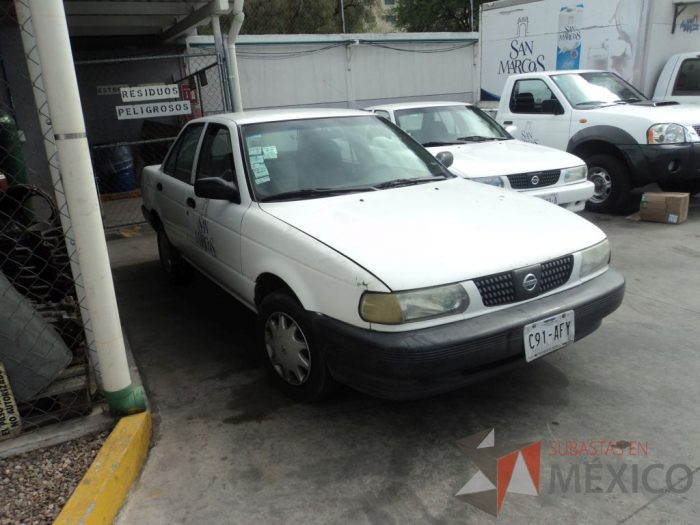 Lote 005 - Automóvil Tsuru 2009