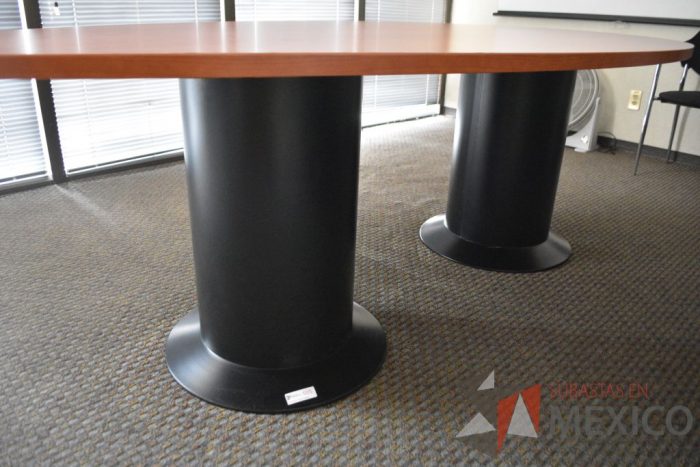 Lote 001 - Mesa para Sala de Juntas - Imagen 6