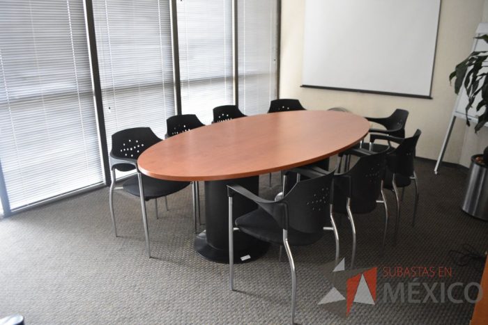 Lote 001 - Mesa para Sala de Juntas - Imagen 2