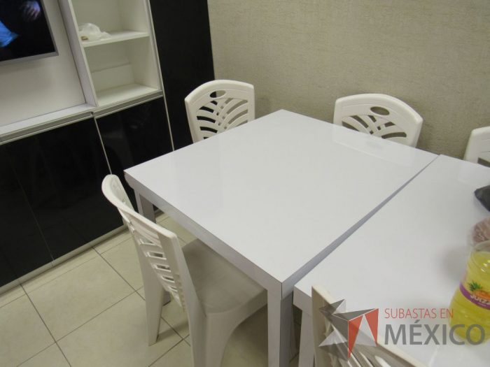 Lote 021 - 4 Mesas cuadradas para comedor - Imagen 3