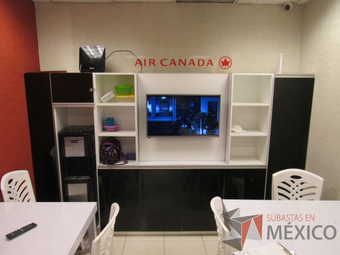 Lote 022 - Mueble para TV con 5 entrepaños y  7 puertas - Imagen 4