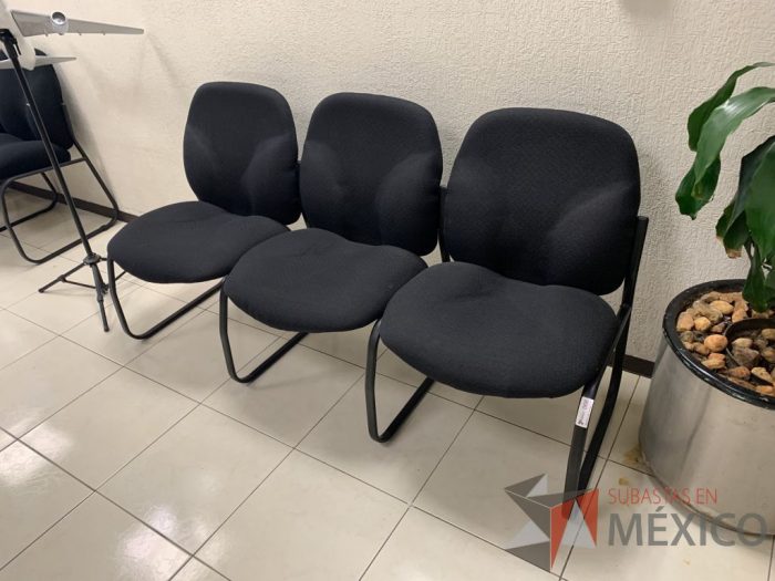 Lote 004 - 2 Bancas para recepción de 3 plazas - Imagen 5