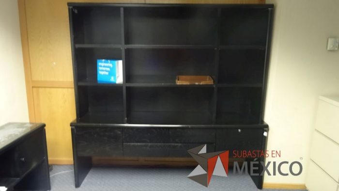 Lote 016 - Credenza con librero - Imagen 3