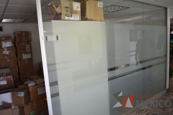 Lote 047 - 4 puertas con cancel y 8 canceles. - Imagen 53