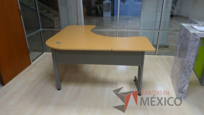 Lote 037 - Escritorio en escuadra - Imagen 3