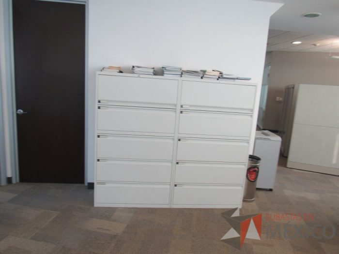 Lote 005 - Archivero horizontal metálicos de 4 cajones y 1 gaveta superior - Imagen 6