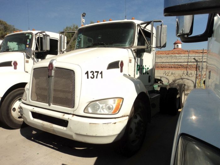 Lote 001 - Tractocamion Kenworth 2013 PX-8, Fuller 10 Vel., 40,000 lbs. - Imagen 4