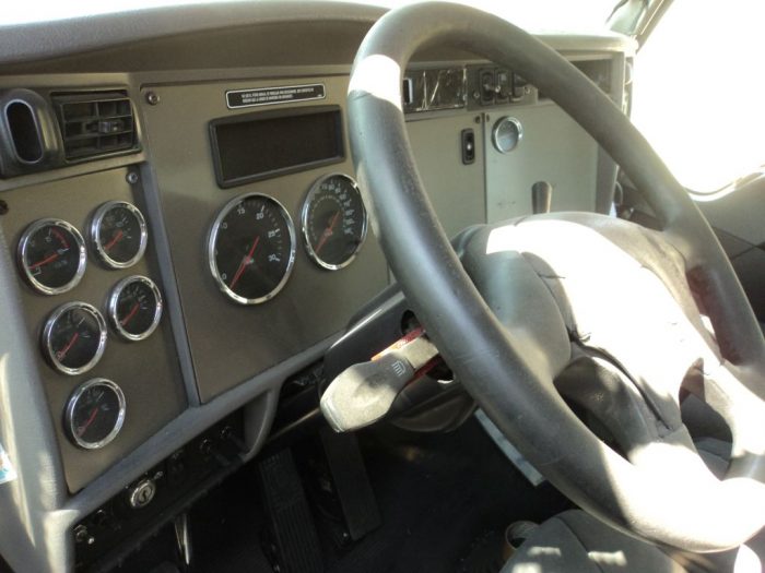 Lote 003 - Tractocamión Kenworth 2013 PX-8, Fuller 10 Vel., 40,000 lbs. - Imagen 10