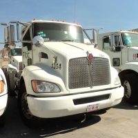 Lote 005 - Tractocamión Kenworth 2013 PX-8, Fuller 10 Vel., 40,000 lbs.