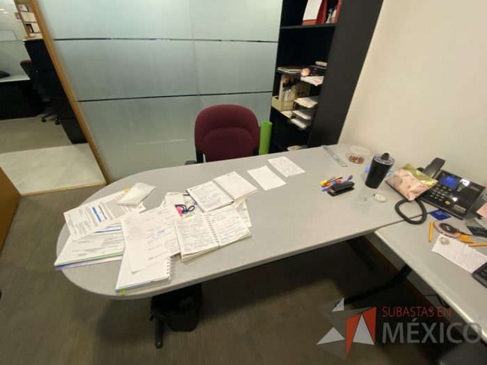 Lote 033 - Escritorio en escuadra en 2 secciones - Imagen 7