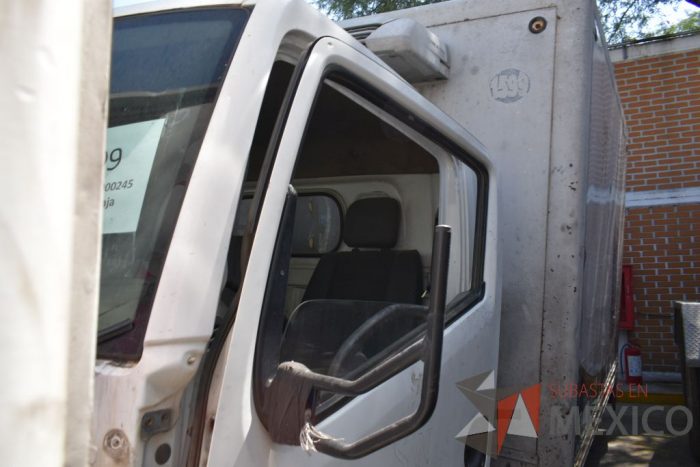 Lote 004 - NISSAN CABSTAR, AÑO 2009 - Imagen 2