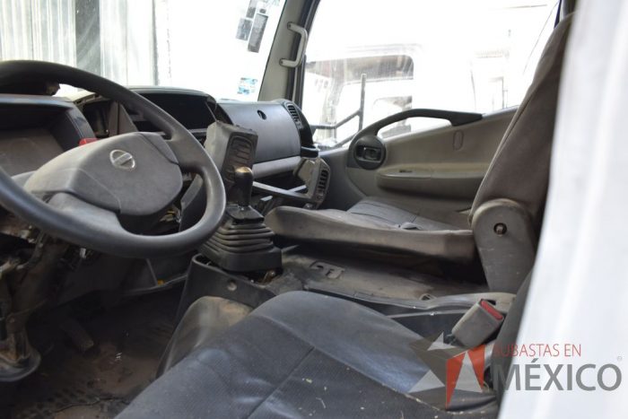 Lote 004 - NISSAN CABSTAR, AÑO 2009 - Imagen 4