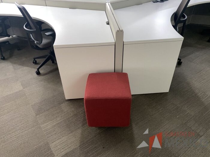 Lote 031 - 2 Bancos con 4 patas metálicas asiento en tela color naranja - Imagen 7
