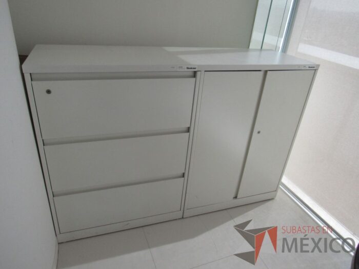 Lote 014 - Archivero Horizontal de 3 cajones, Gabinete de 2 puertas con 1 entrepaño y 1 cubierta color blanco - Imagen 7