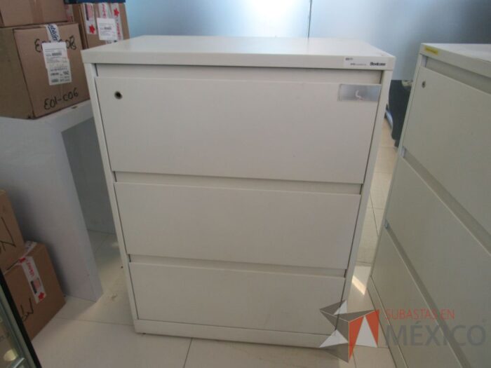 Lote 033 - Archivero horizontal metálicas de 3 cajones con cubierta color blanco