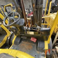 Lote 004 - Montacargas Hyster H80FT, combustión a gas, Año: 2011