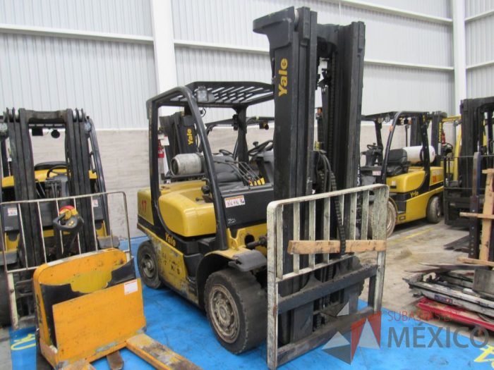 Lote 020 - Montacargas Yale GP080VX, Contrabalanceado, Combustión Diesel/Gas, Año: 2015
