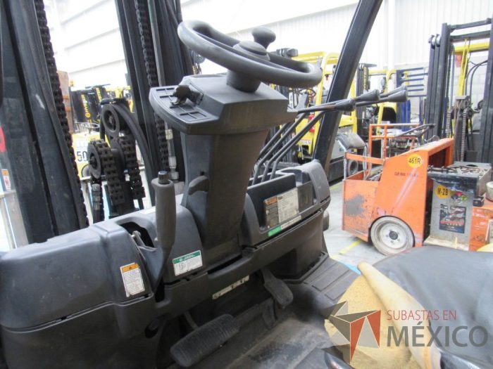 Lote 020 - Montacargas Yale GP080VX, Contrabalanceado, Combustión Diesel/Gas, Año: 2015 - Imagen 24