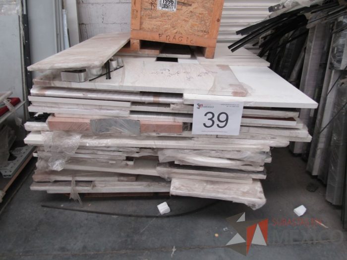 Lote 039 - 70 Piezas de cubiertas de diferentes tamaños - Imagen 4