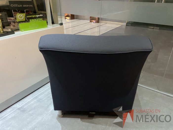 Lote 002 - Sillón de 1 plaza, asiento y respaldo color en tela color gris - Imagen 7