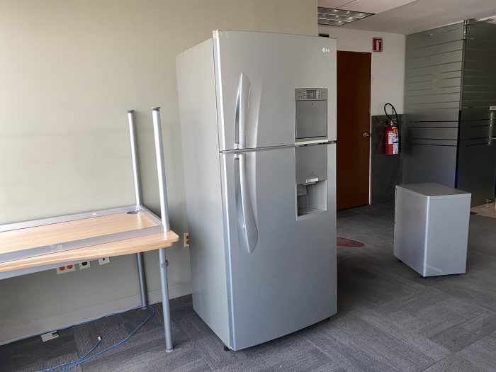 Lote 093 - Refrigerador Modelo: MB582ULV-G - Imagen 8