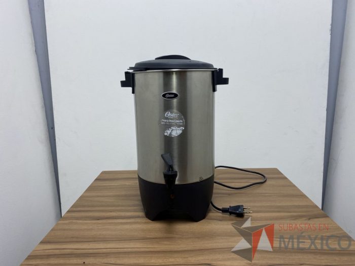 Lote 039 - Cafetera metálica