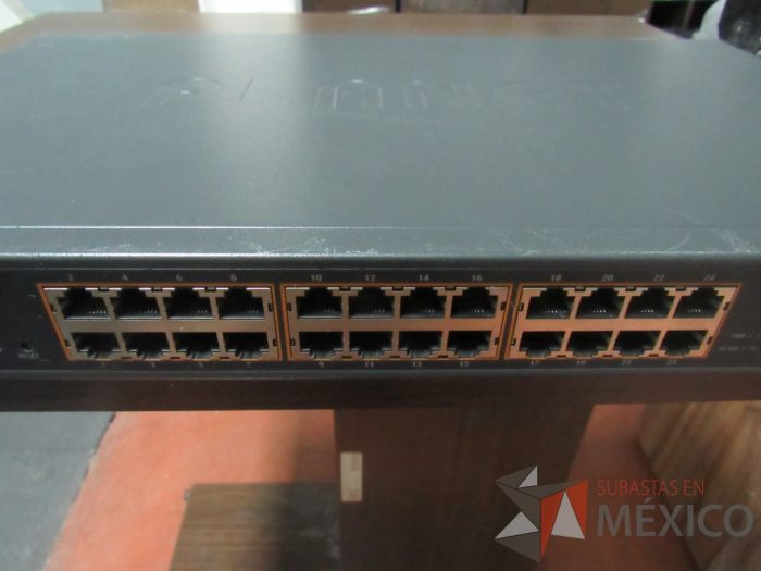 Lote 069 - Switch Planet de 24 puertos 10/100 Mbps + 2 Gigabit TP/SFP - Layer 2 Managed Switch, PoE "Nuevo" - Imagen 15