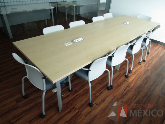 Lote 012 - Mesa de sala de juntas para 10 personas - Imagen 5