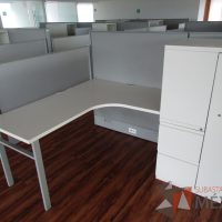 Lote 013 - Estación de trabajo para 4 personas, mampara alta, separadores de acrílico - Imagen 10
