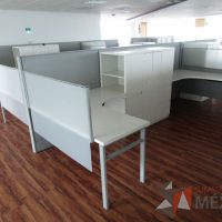 Lote 018 - Estación de trabajo para 6 personas, mampara alta, separadores de acrílico - Imagen 6