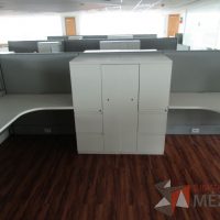 Lote 018 - Estación de trabajo para 6 personas, mampara alta, separadores de acrílico - Imagen 11