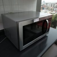 Lote 041- Horno de microondas. - Imagen 3