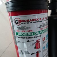 Lote 049 - Extintor de 4.5 kg con bote metálico. - Imagen 5