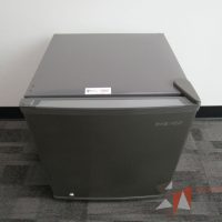 Lote 132 - Frigobar color gris DAEWOO Modelo: FR-064R - Imagen 5