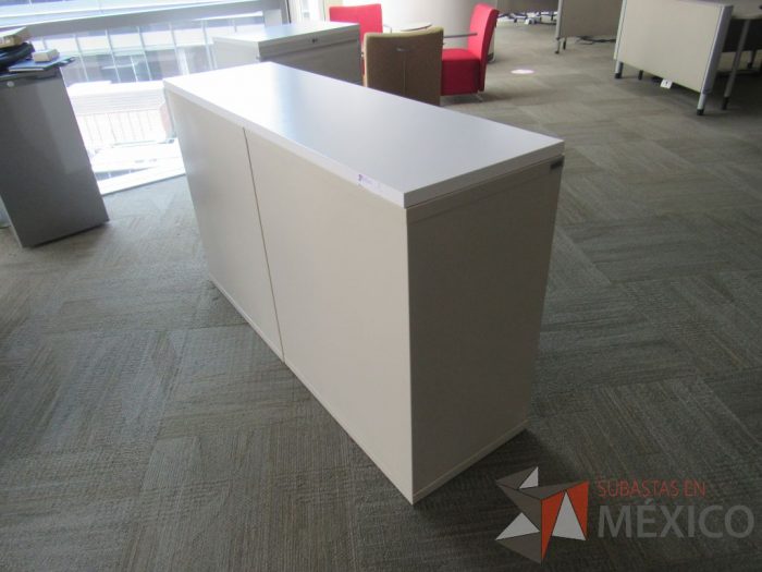 Lote 0021 - Gabinete metálico de 6 cajones color beige - Imagen 3