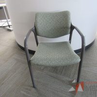 Lote 026 - 2 Sillas de visita Herman Miller Color verde