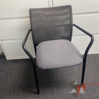 Lote 009 - 3 Sillas de visita Steelcase color gris