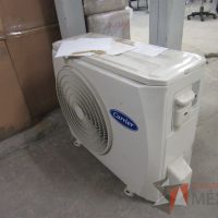 Lote 019 - Condensadora de aire Carrier y 5 Controles para mini Split