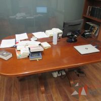 Lote 001 - Mesa de sala de juntas para 6 personas - Imagen 4