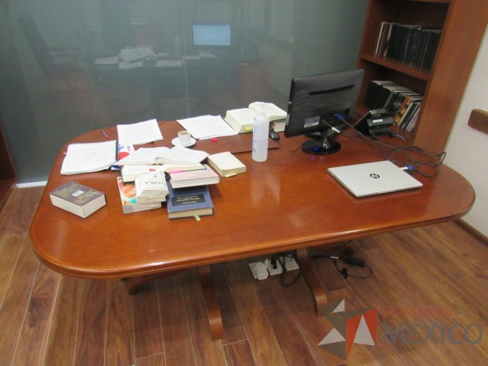 Lote 001 - Mesa de sala de juntas para 6 personas - Imagen 4
